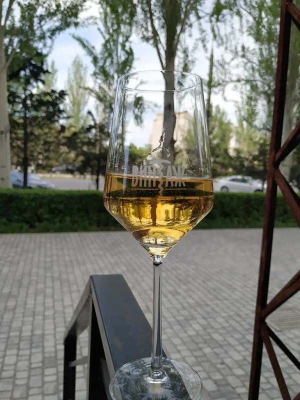 Vintage — Wine Store & Cultural Space